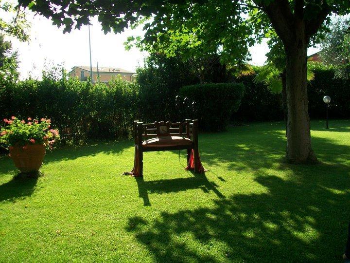 B&B Villa Acero Marina Di Carrara Eksteriør bilde